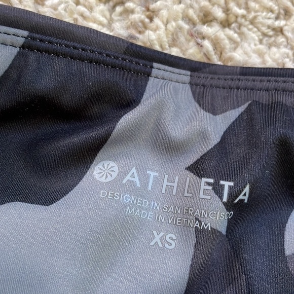Athleta camo leggings XS - Picture 2 of 4